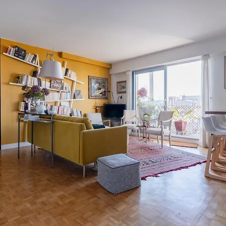 Appartement Eiffel Tower Design *